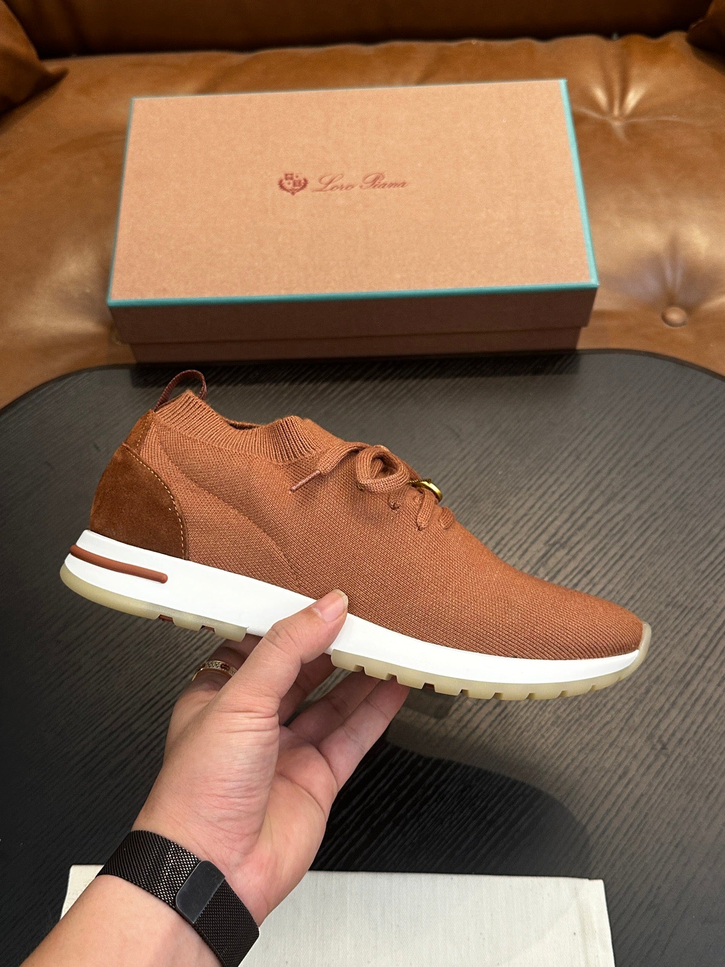 LP Sneakers