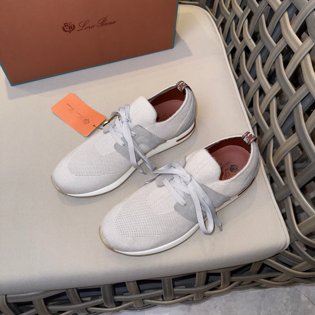 LP Sneakers