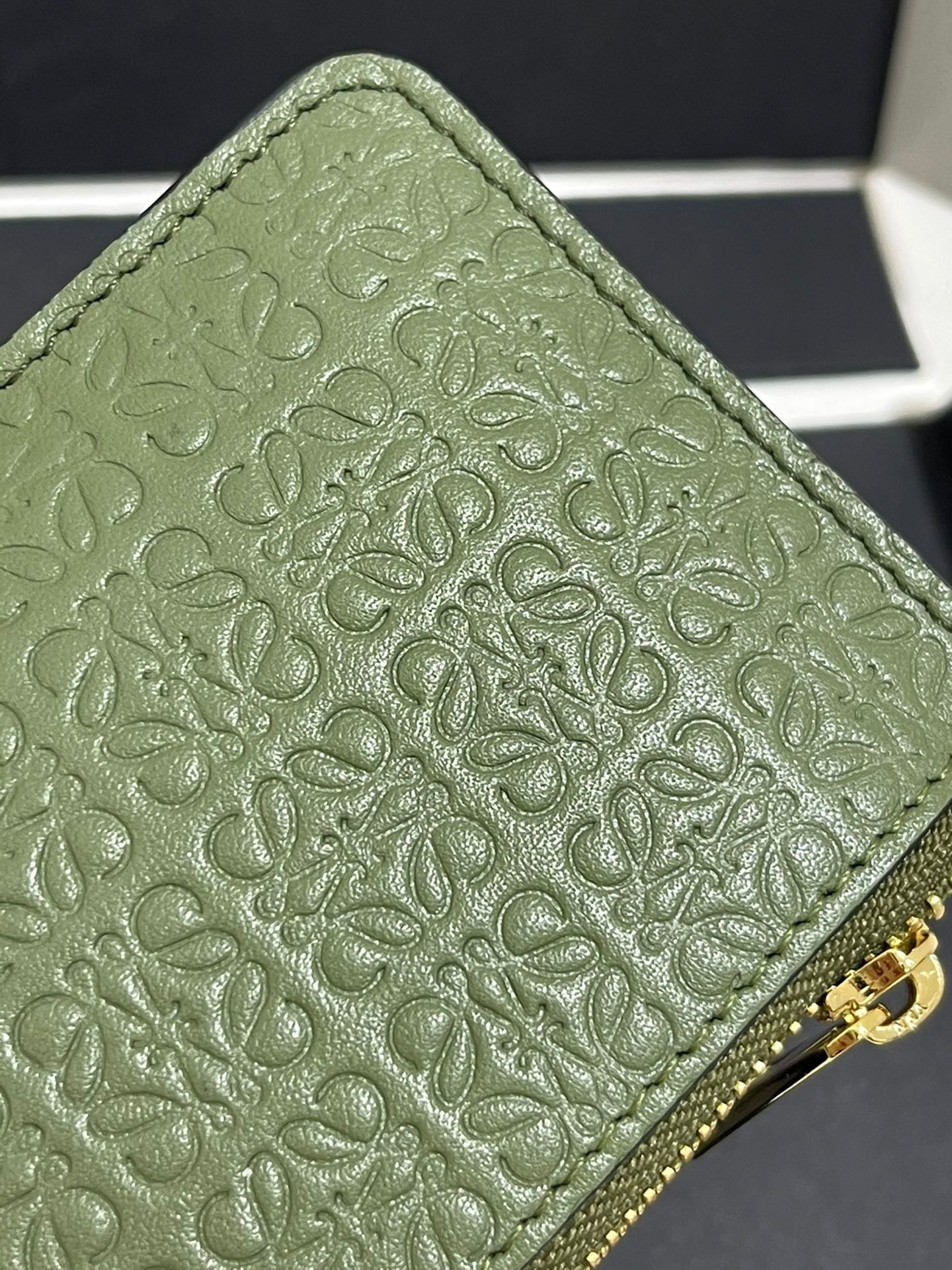 Loewe Wallet