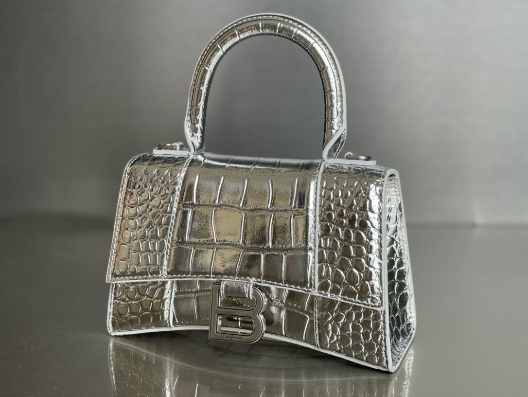 BLCG Hourglass Crocodile Top-handle Handbag
(19x8x21cm)