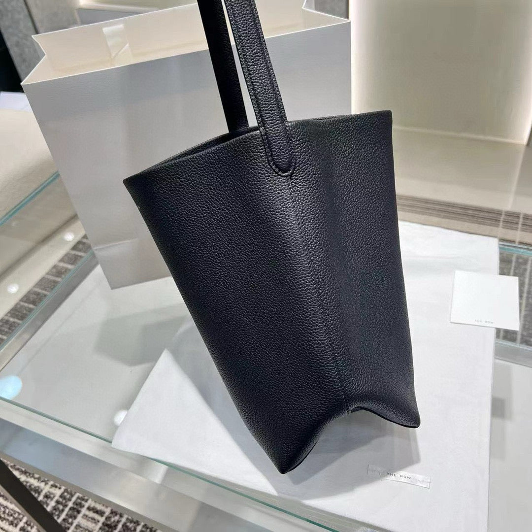 The Row Bucket Bag(30CM*28CM*15.5CM)