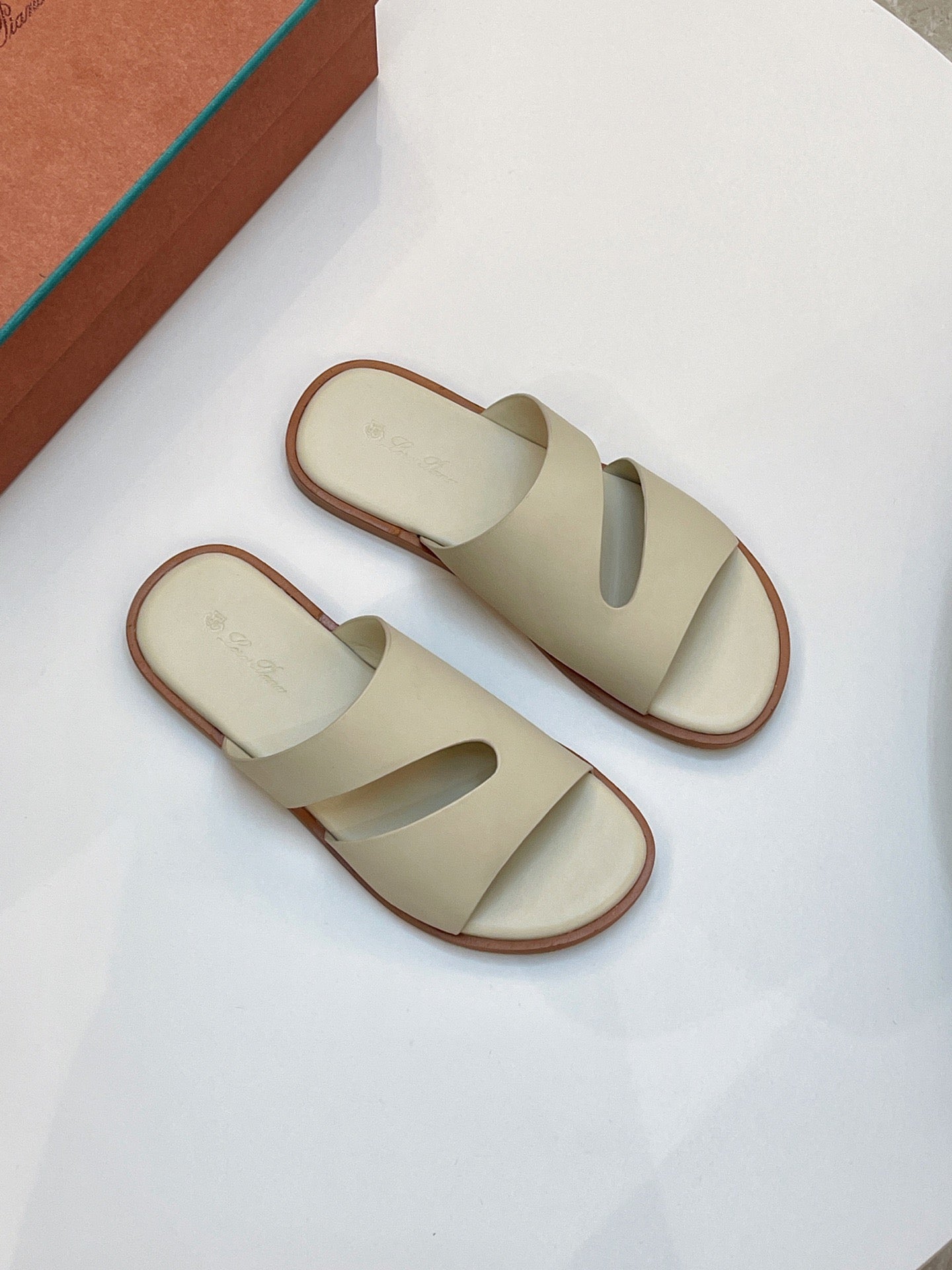 LP Sandals