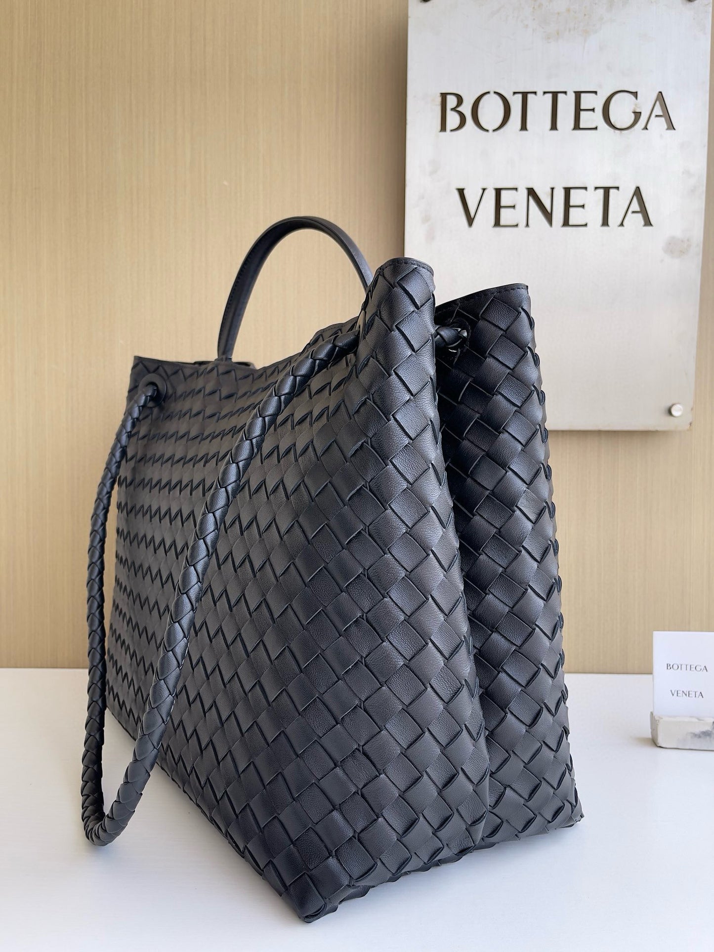 BV Intrecciato Cassette Shoulder Bag