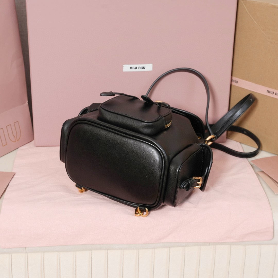 Miu Miu Backpack 22x18x11.5cm
