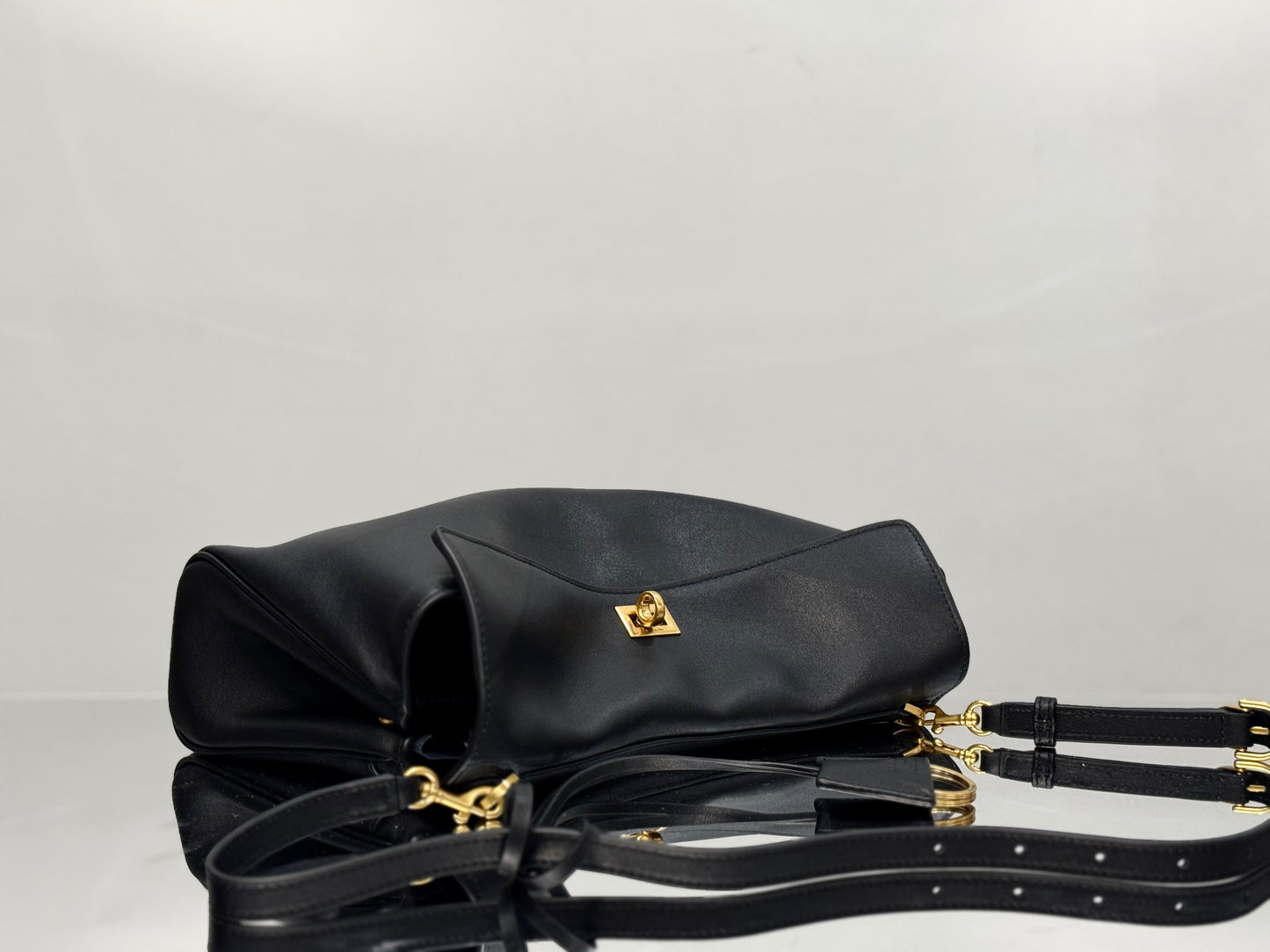 BLCG Medium Leather Rodeo Handbag(32x6.5x20cm)