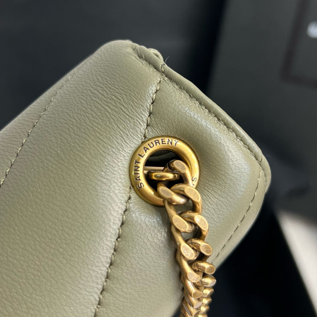 YSL Loulou Shoulder Bag 20x12x5cm