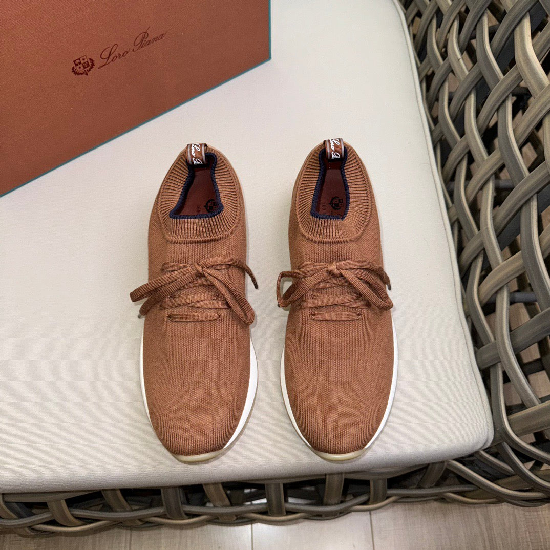 LP Sneakers