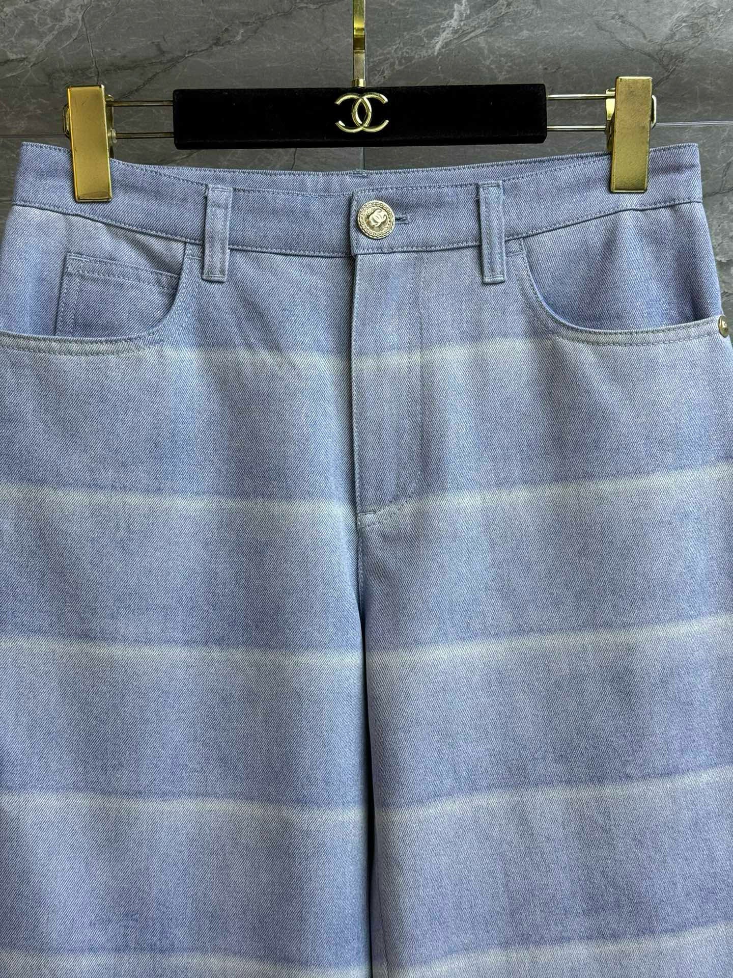 Chanel Jean