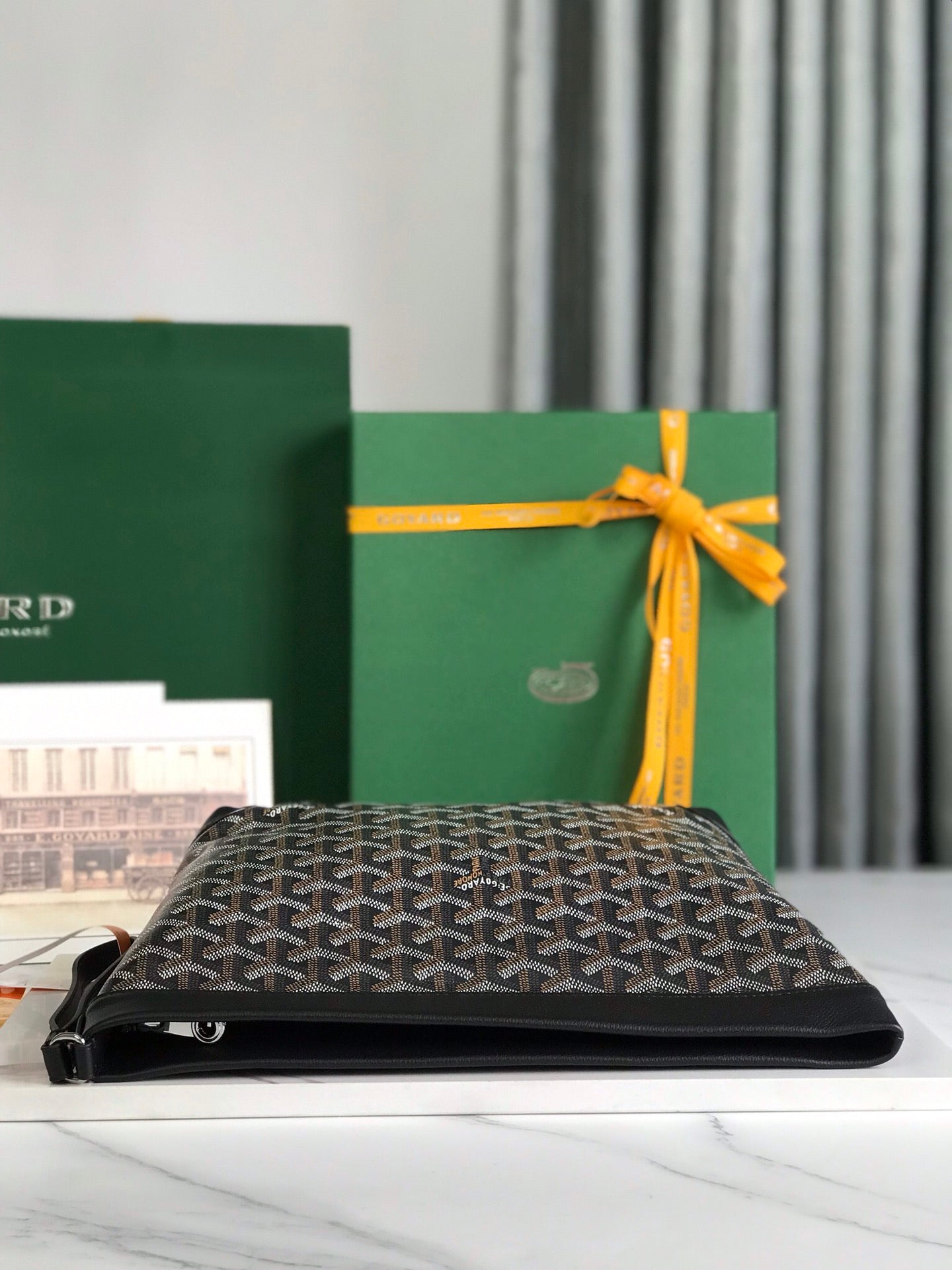 Goyard Conti