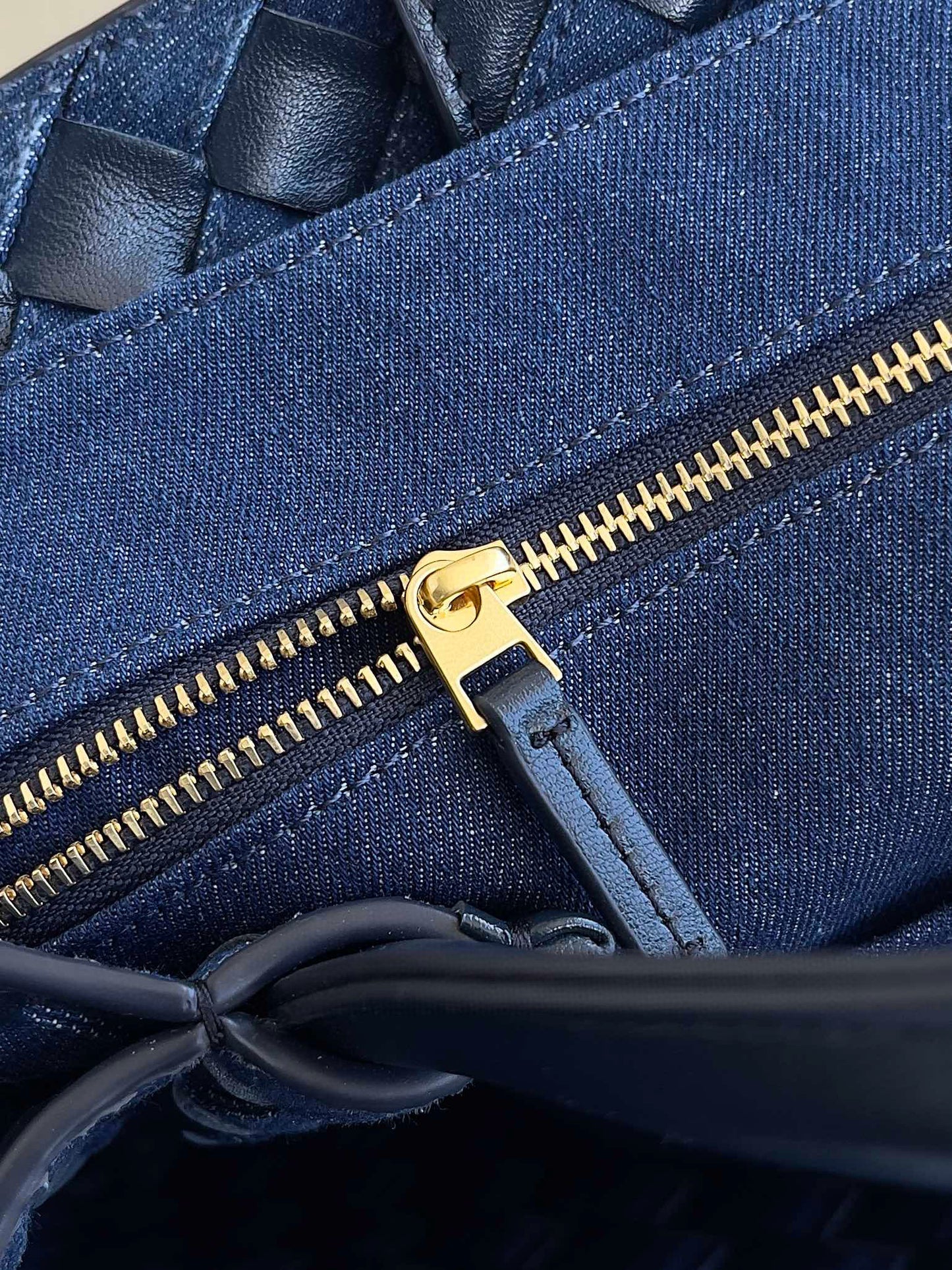 BV Andiamo Handbag