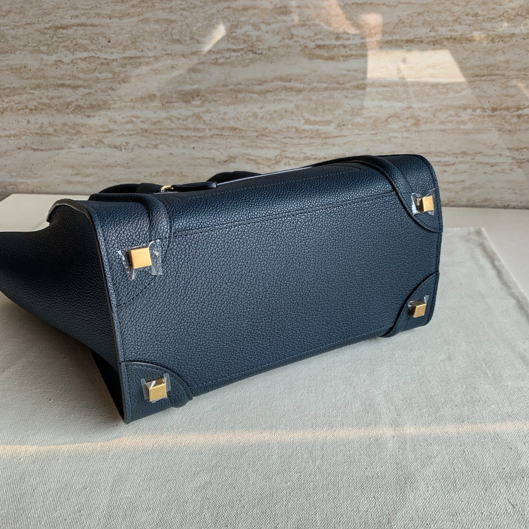 Celine Duffel