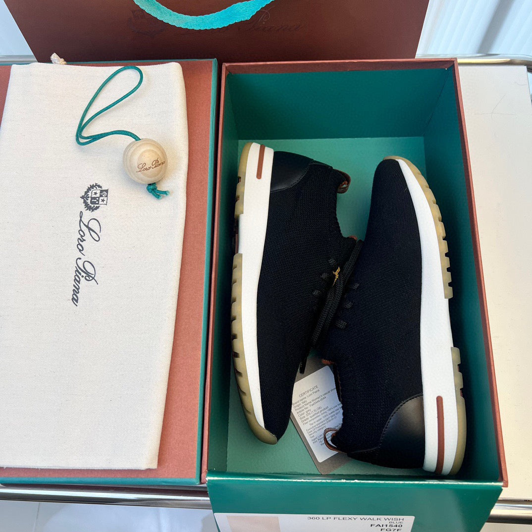 LP Sneakers