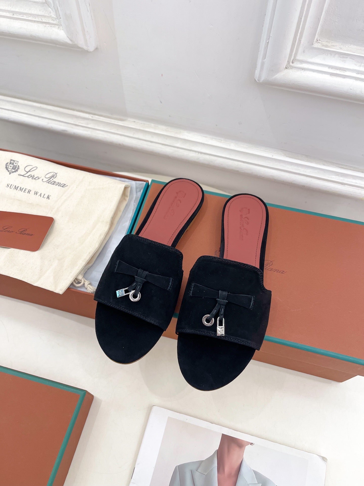 LP Sandals
