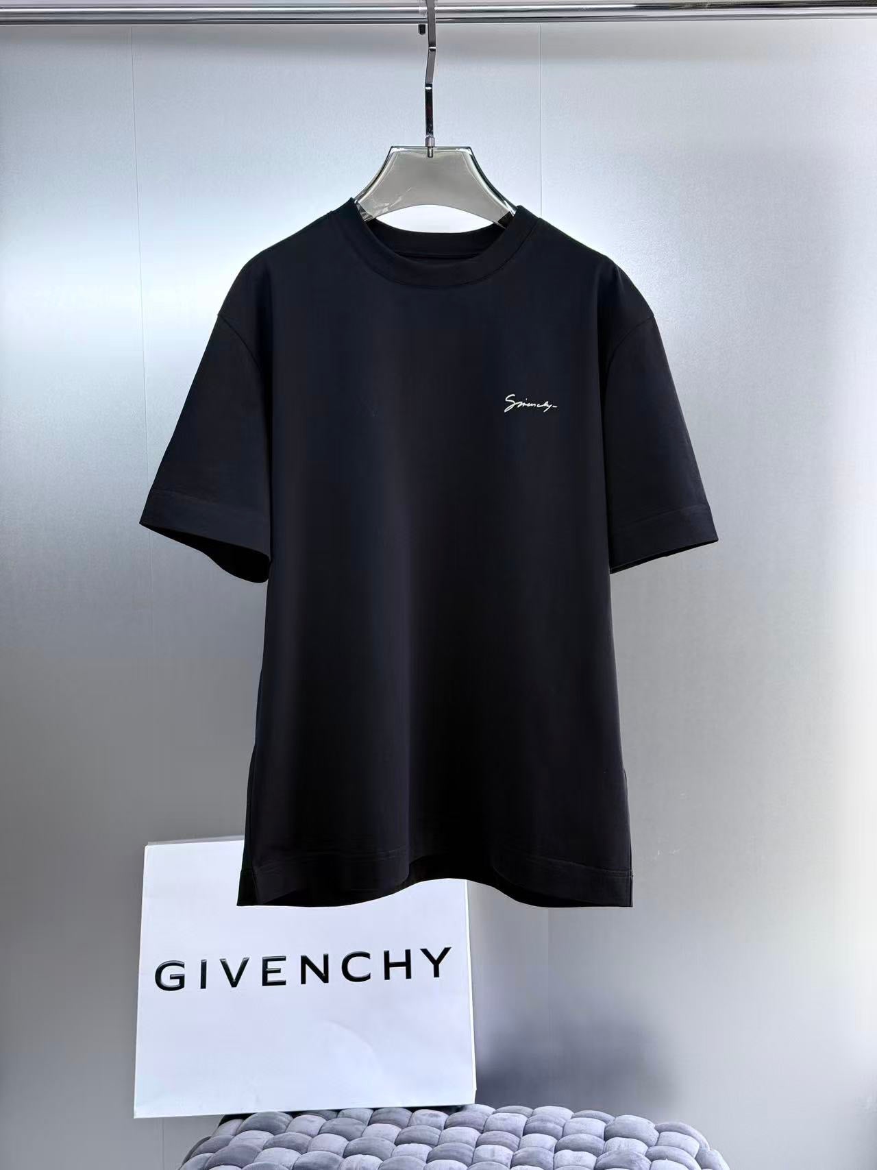 Givenchy T-Shirt