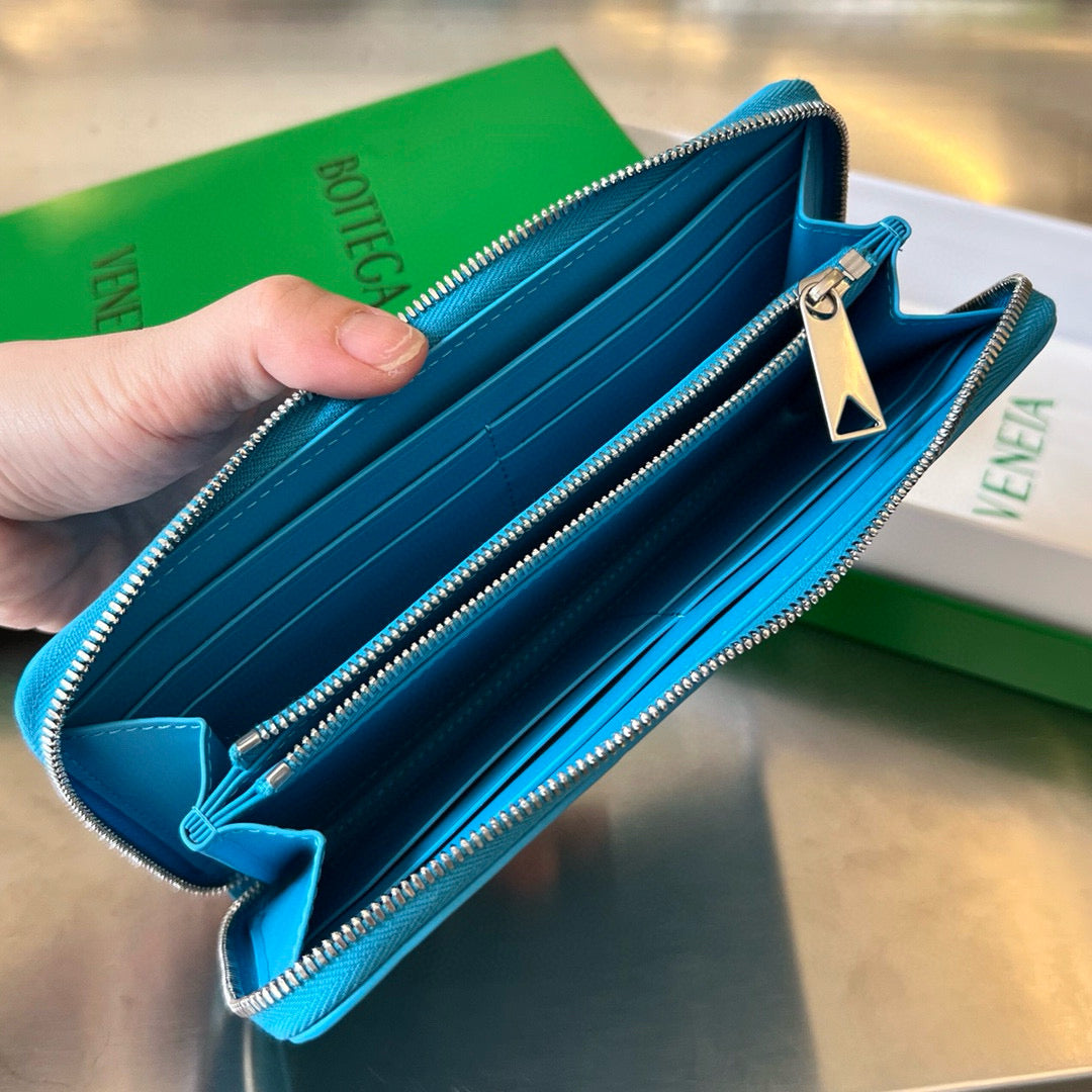 Bottega Veneta Long Zipped Wallet