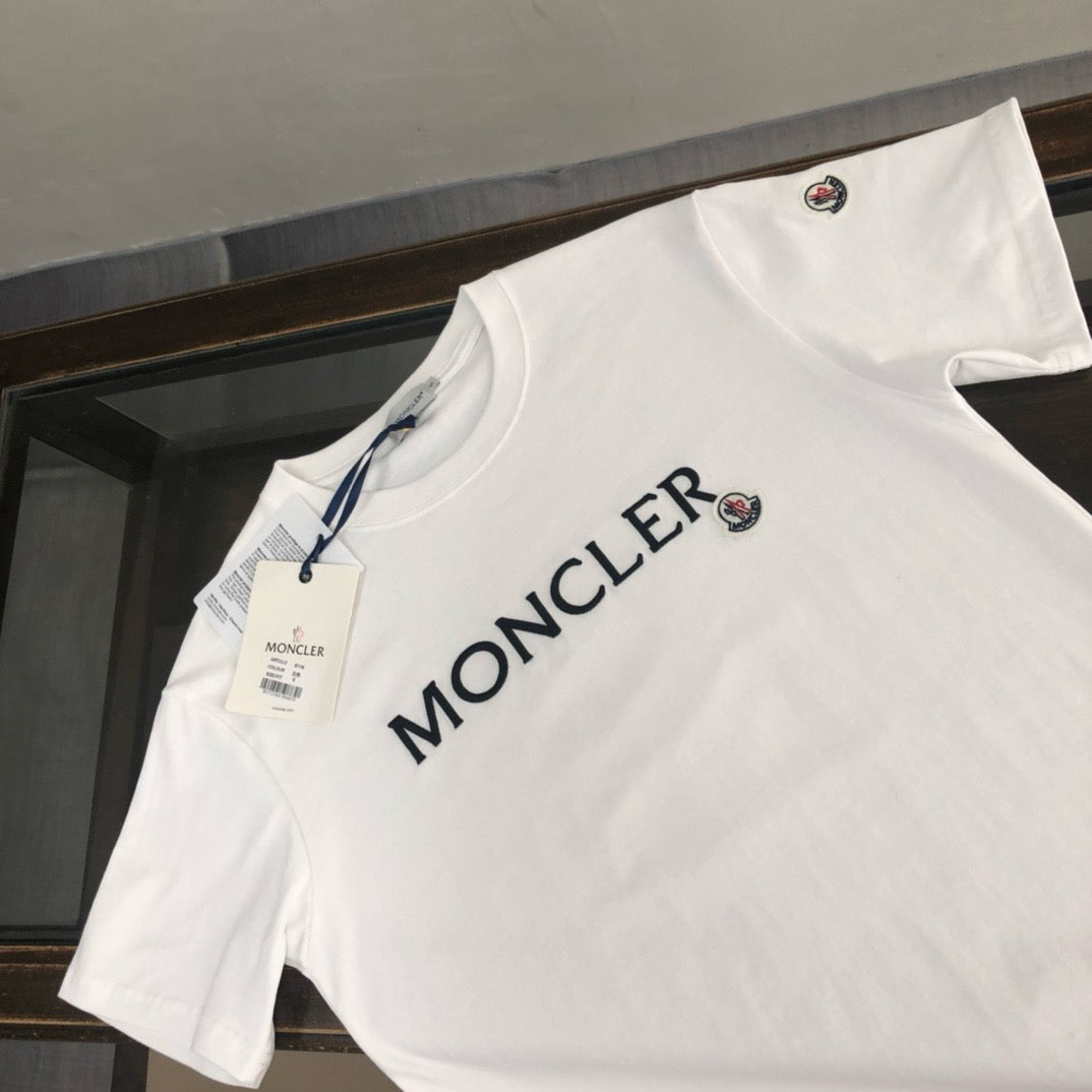 Moncler T-shirt