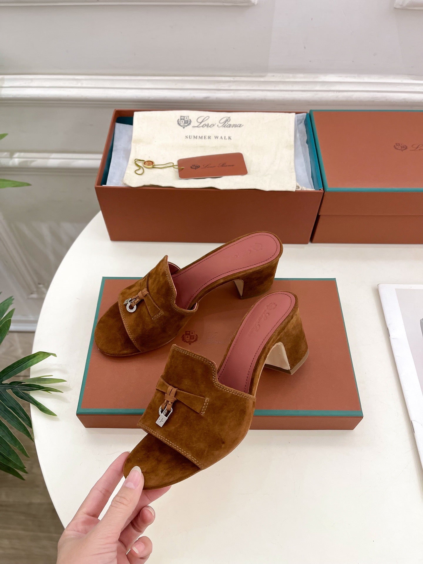 LP Sandals