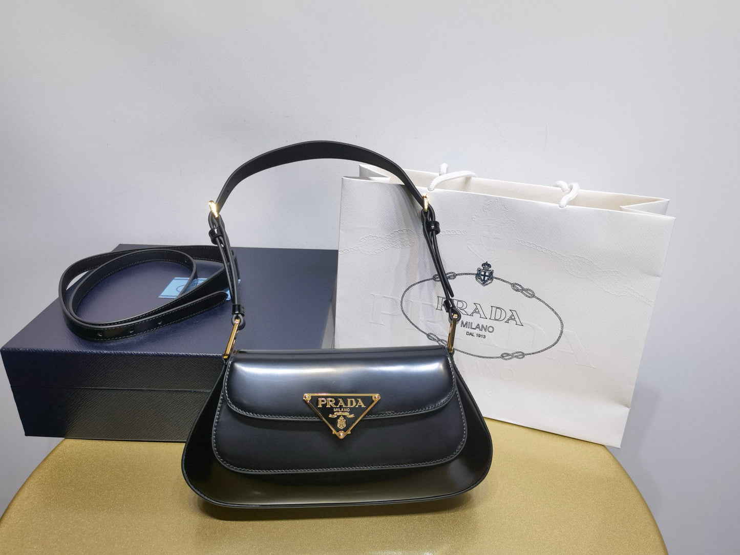 Prada Shoulder Bag 24x11x4cm
