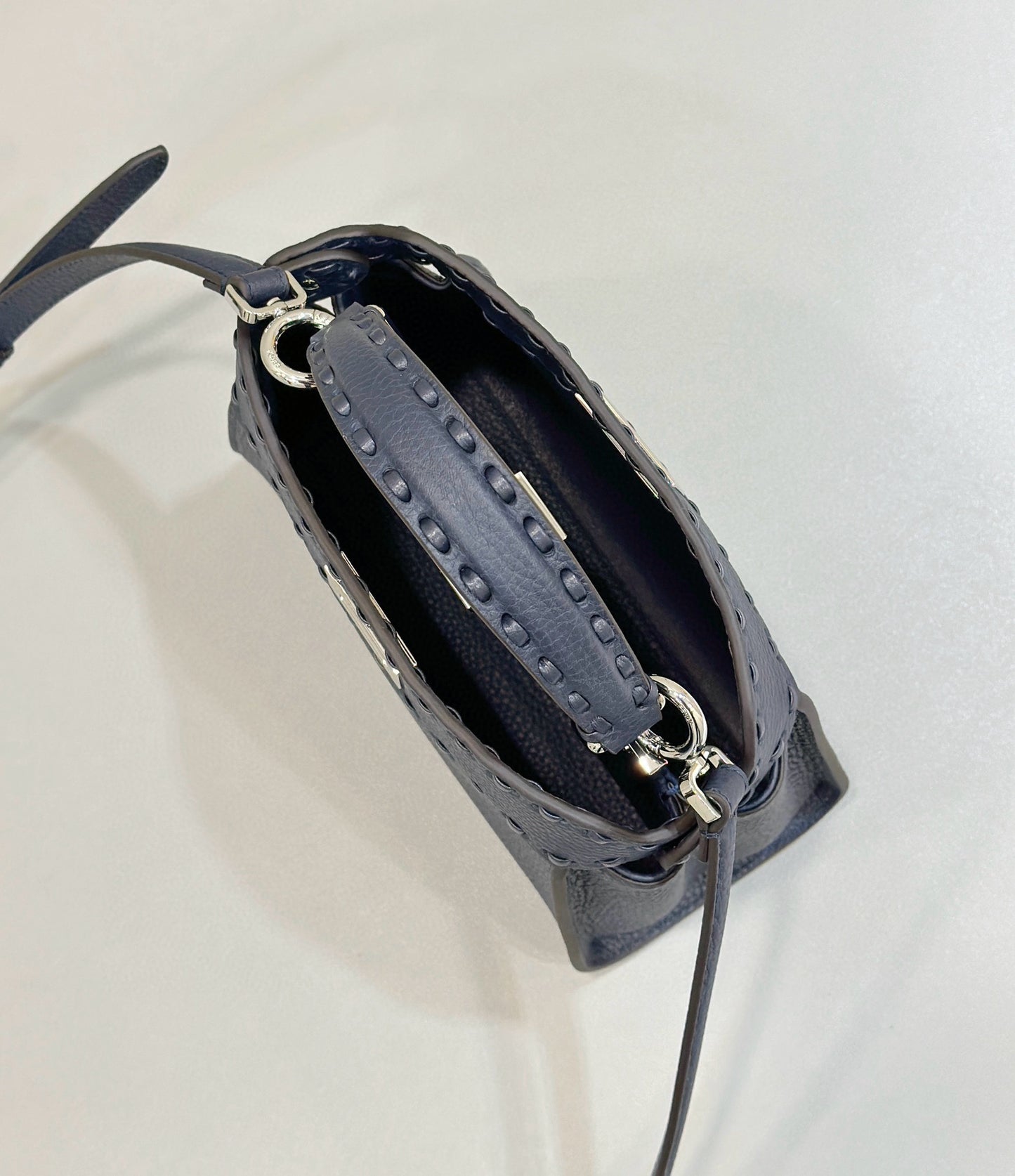 Fendi Peekaboo Bag (23.5x12x20 cm)