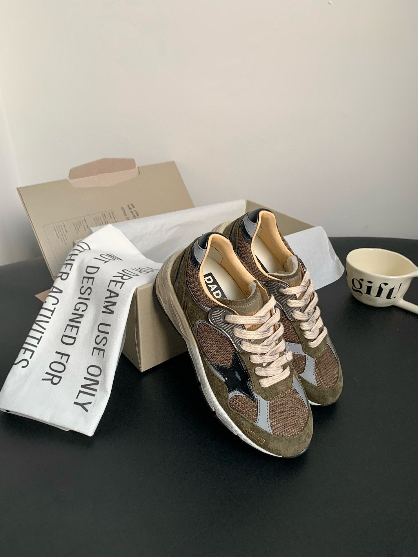 Golden Goose Sneaker