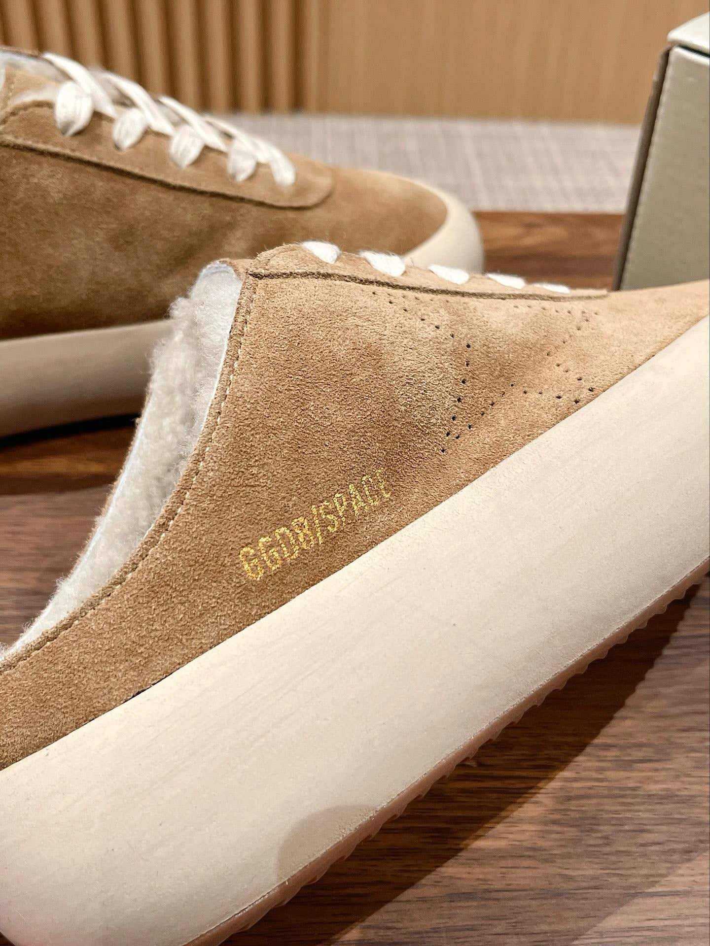 Golden Goose Sneaker