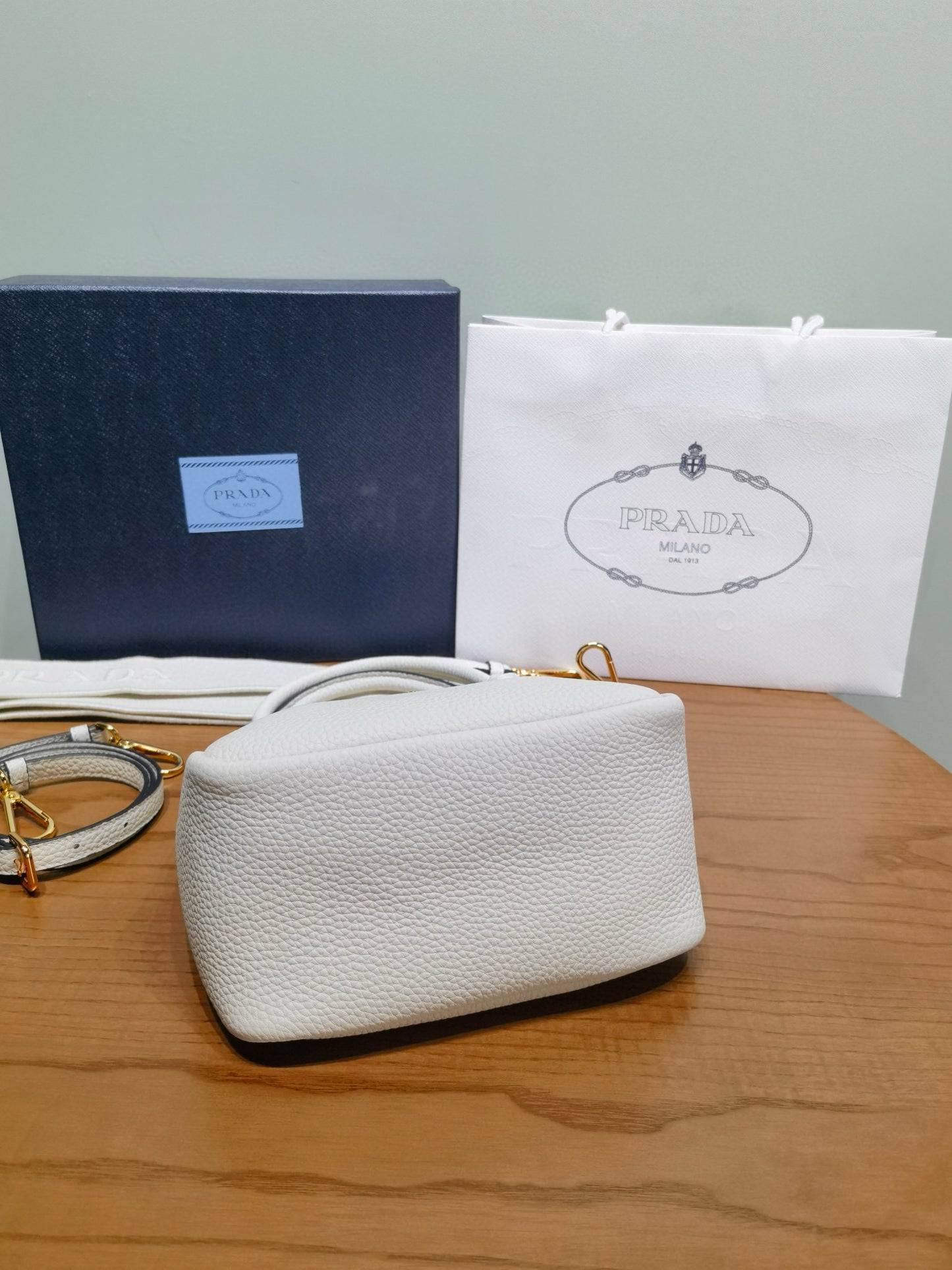PD Small Leather Tote Bag 19.5x18x9cm