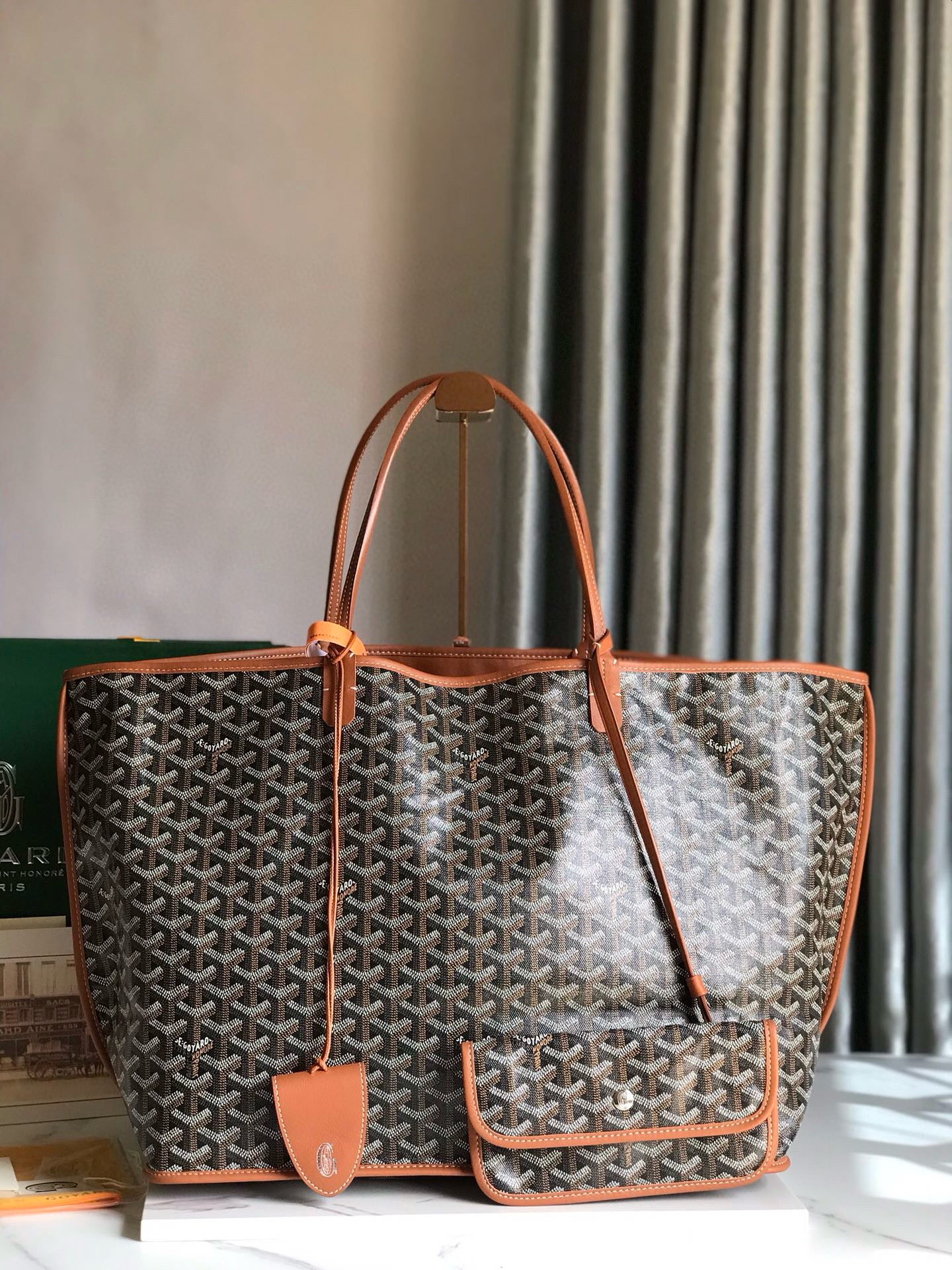 GOYARD REVERSIBLE ANJOU 39*32*19