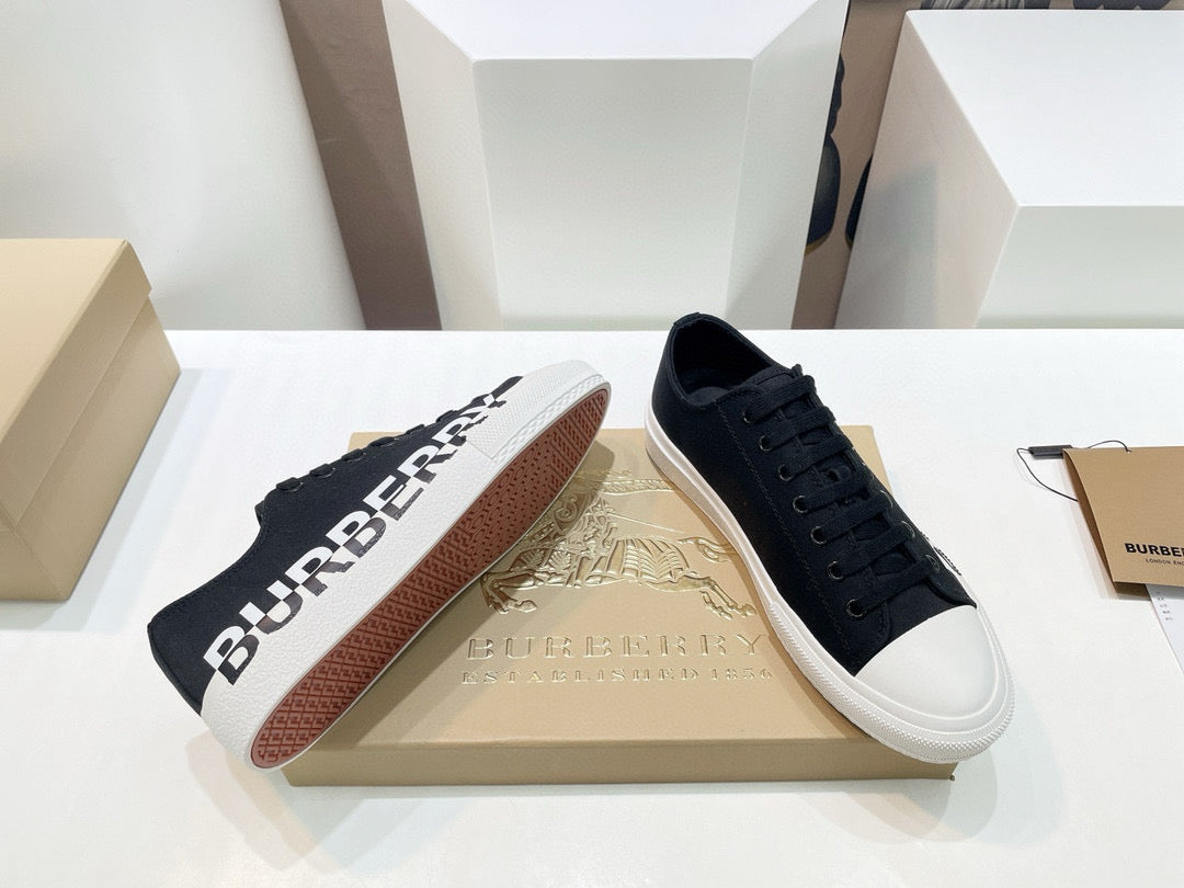 Burberry Sneakers