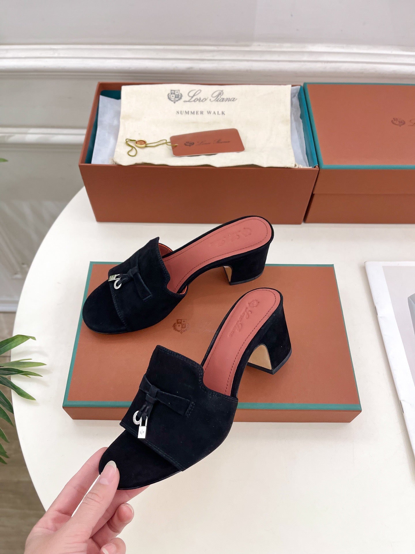 LP Sandals