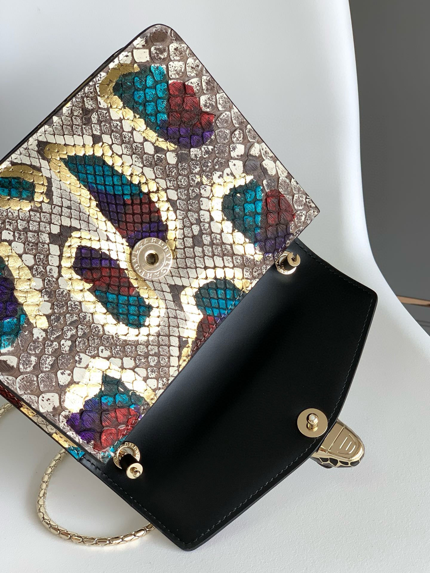 Bvlgari Serpenti Forever Shoulder Bag(20CM*14CM*4.5CM)