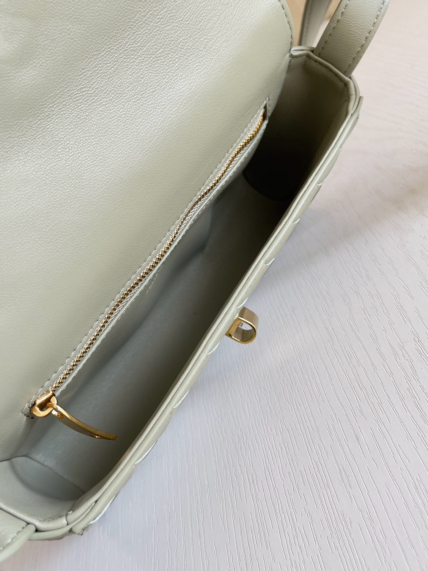 BV Andiamo Clutch Bag 21.5x13x4.5cm