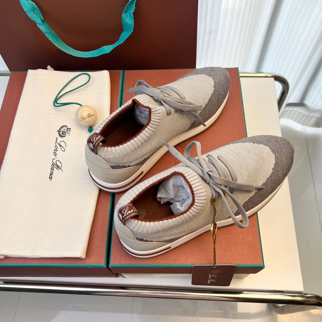 LP Sneakers