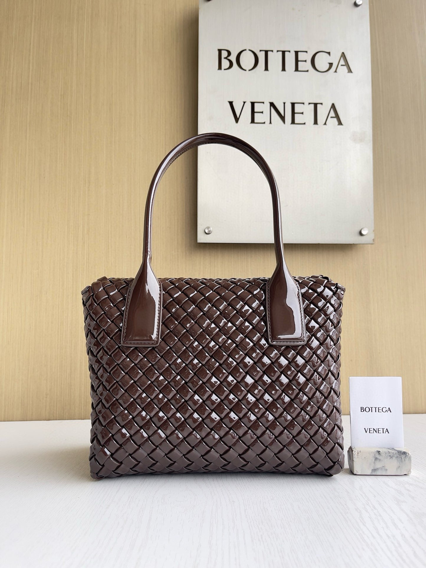 BV Nappa Intrecciato Patti Handbag 26x13x20.5cm