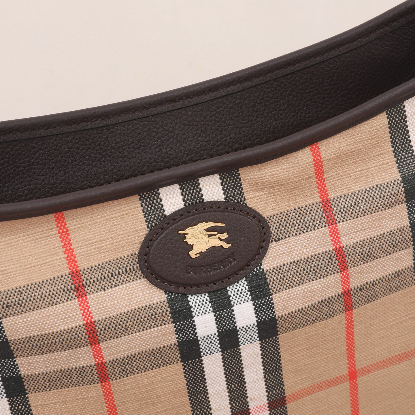 Burberry Highlands Shoulder Bag(35.5CM*18CM*38CM)