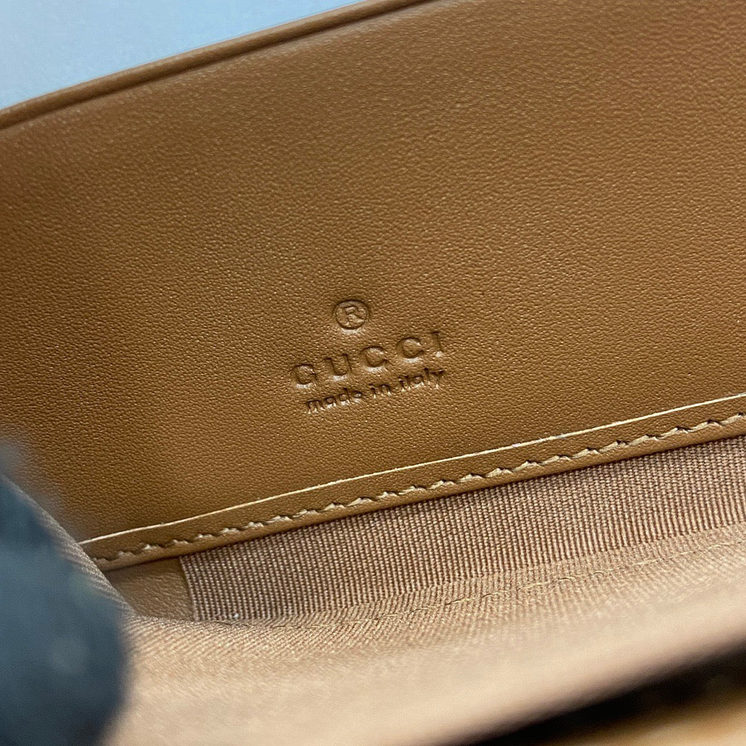 Gucci Long Zipped Wallet