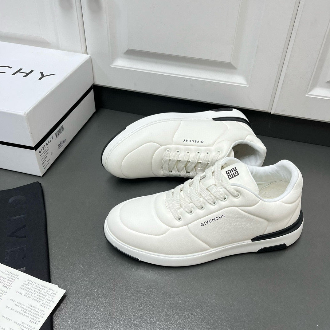 Givenchy Sneakers