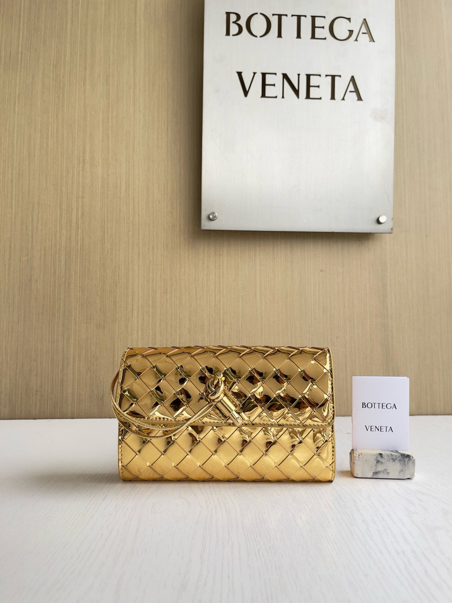 BV Andiamo Clutch Bag
 19x11.5x3cm