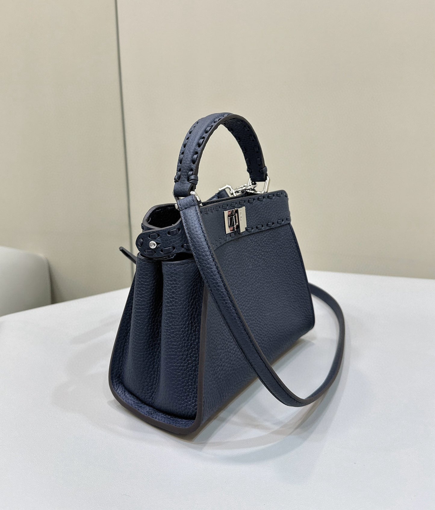 Fendi Peekaboo Bag (23.5x12x20 cm)