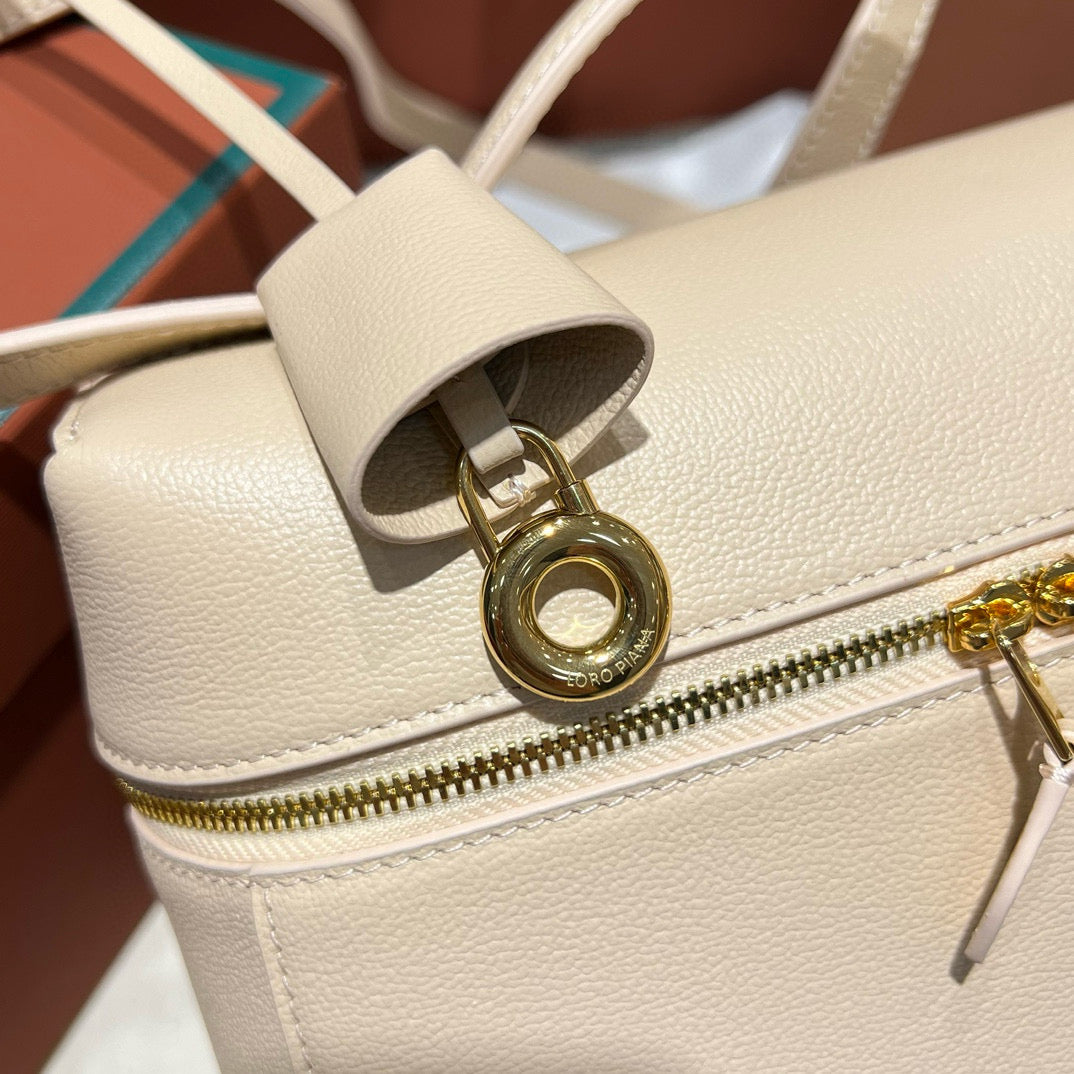 Loro Piana Extra Bag 27