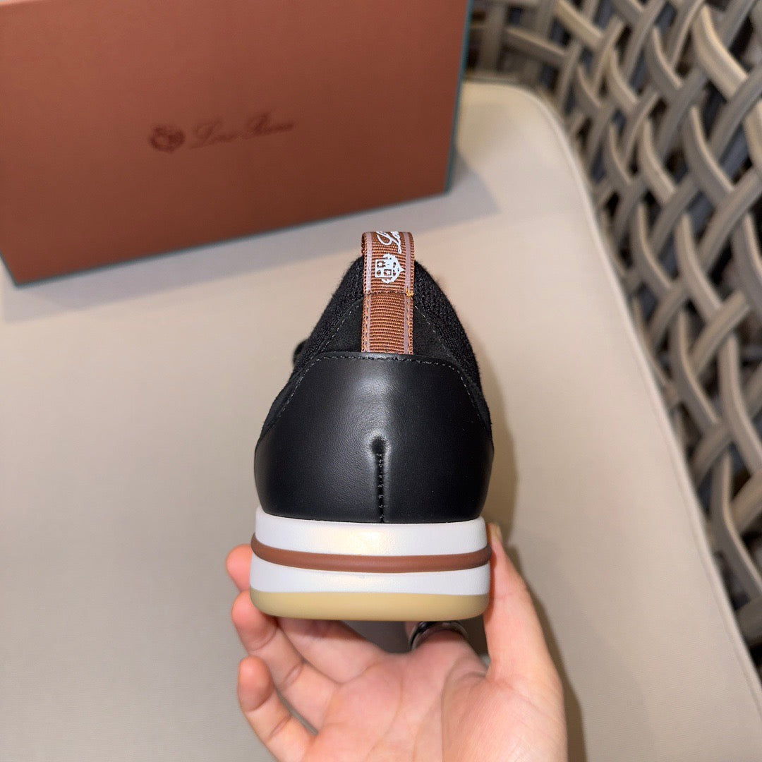 LP Sneakers