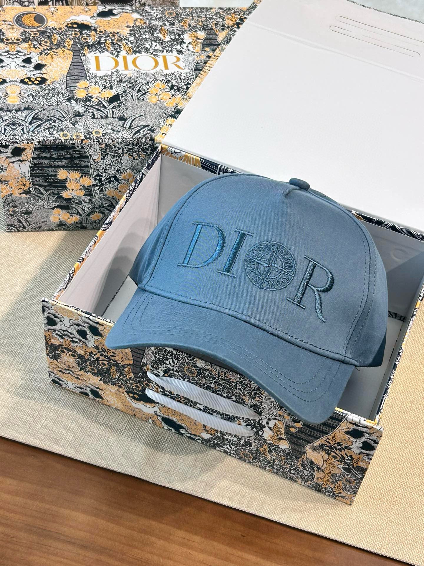 Dior Cap