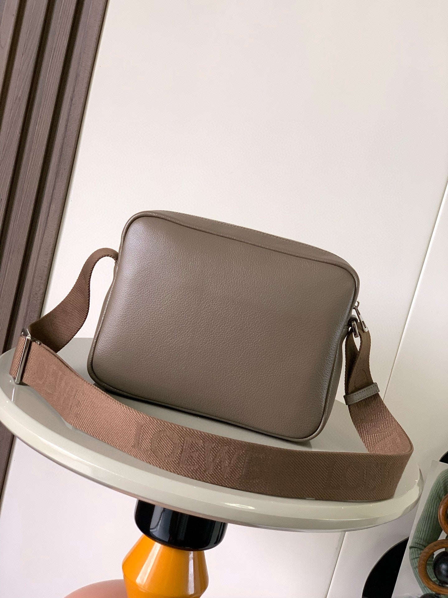 Loewe Messenger Bag 23x18x9CM