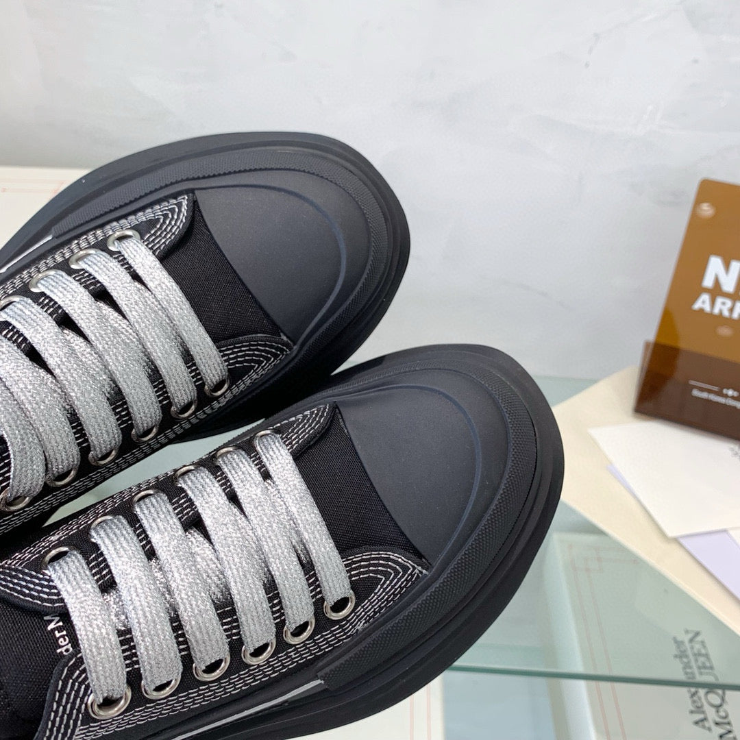 Alexander McQueen Sneakers