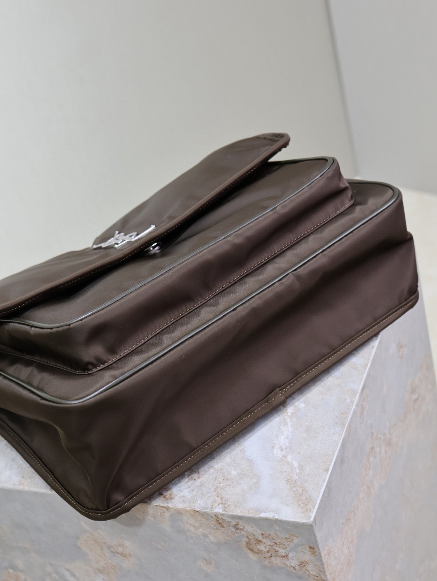 YSL SLING BAG 32×23×9cm