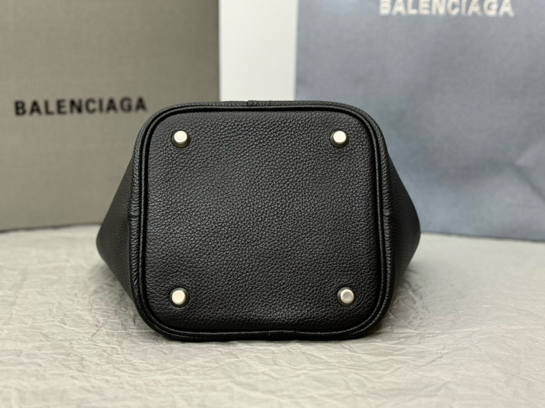 BLCG Locker Hobo Bag(23x24x9.9cm)
