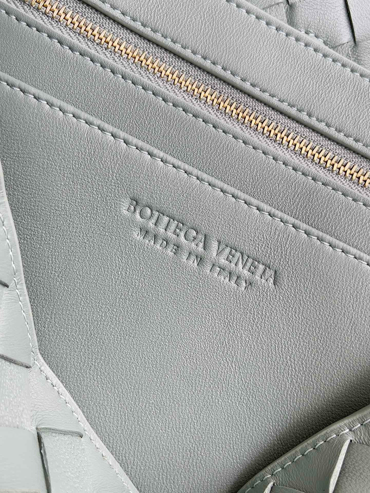 BV Andiamo Top-Handle Bag
