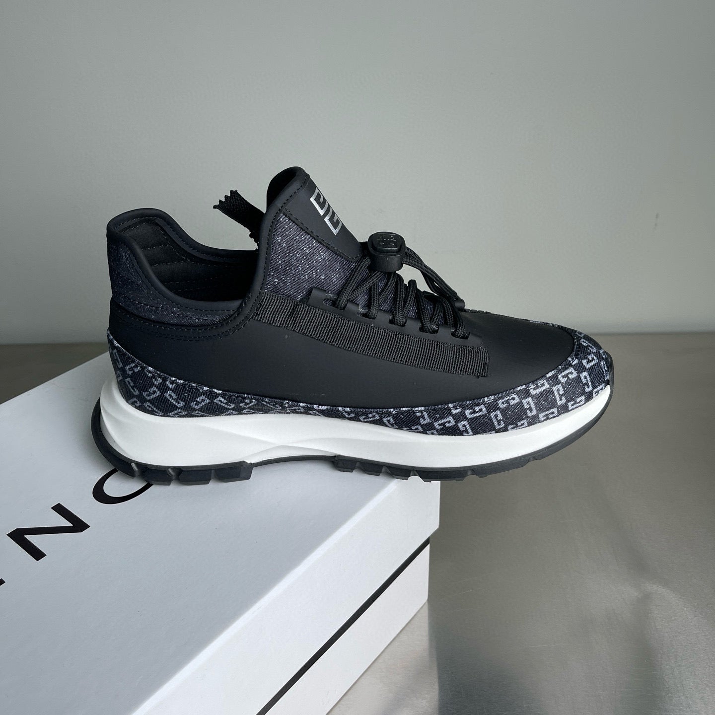 Givenchy Sneakers