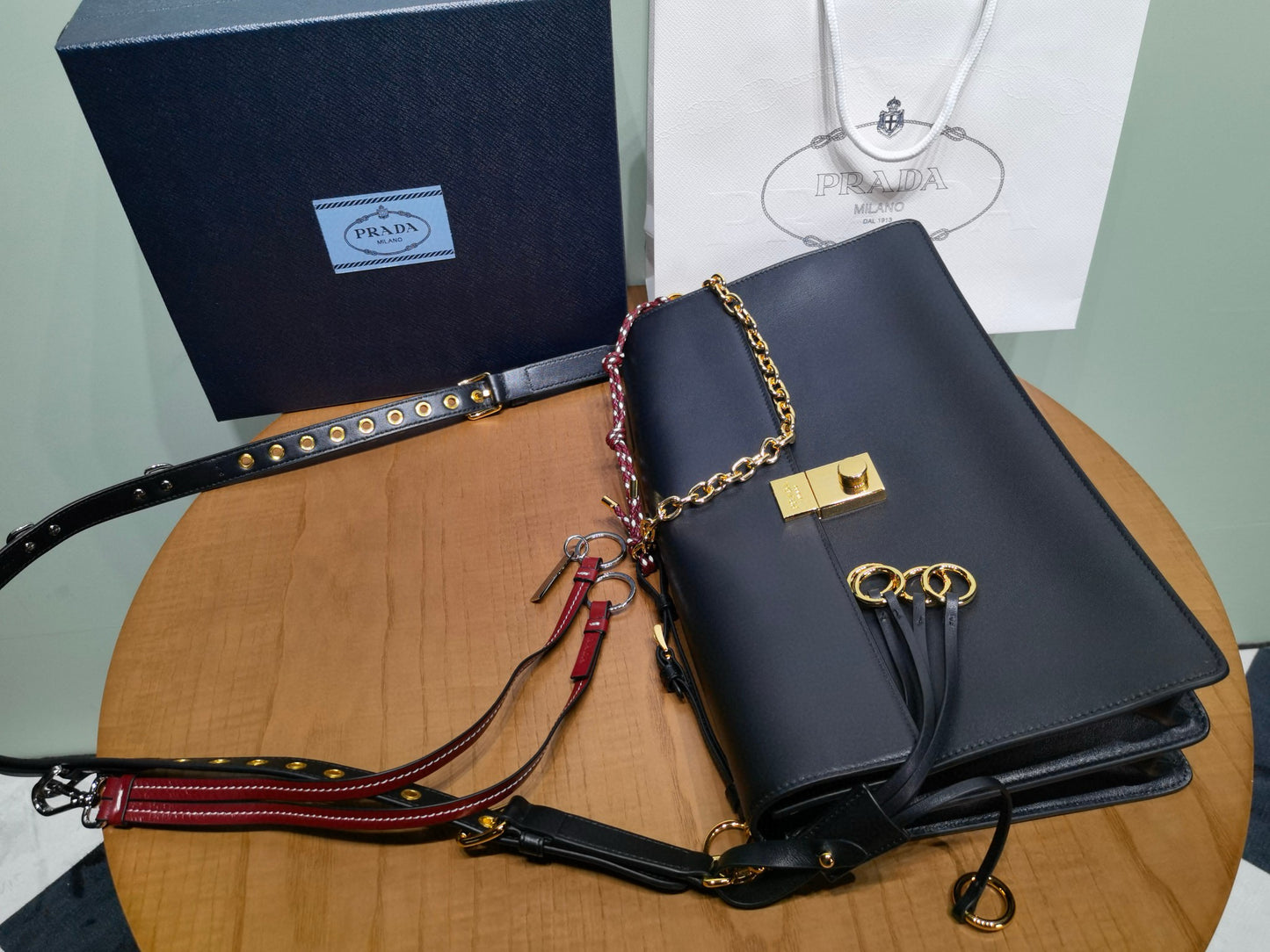 Prada Soft Sound Handbag 24x13.5x16cm