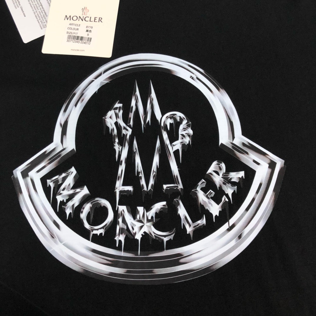 Moncler T-shirt