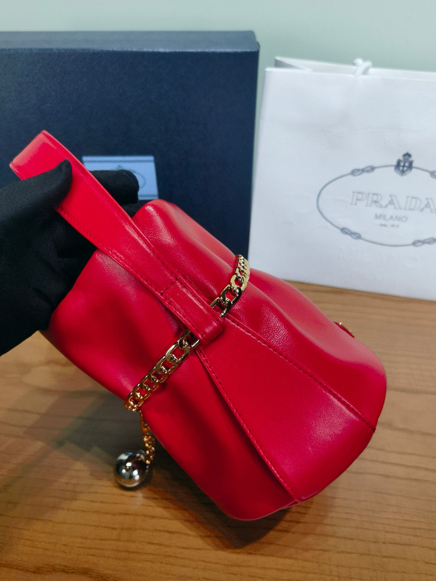 PD Petit Sac Noir Bucket Bag
